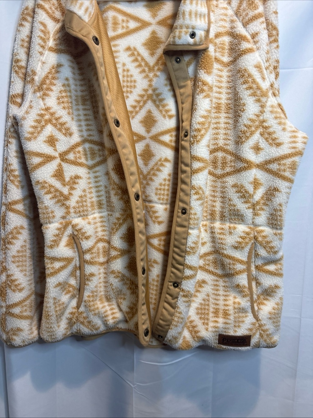 Pendleton Cream & Tan Geometric Teddy Fleece Jacket - Picture 11 of 11